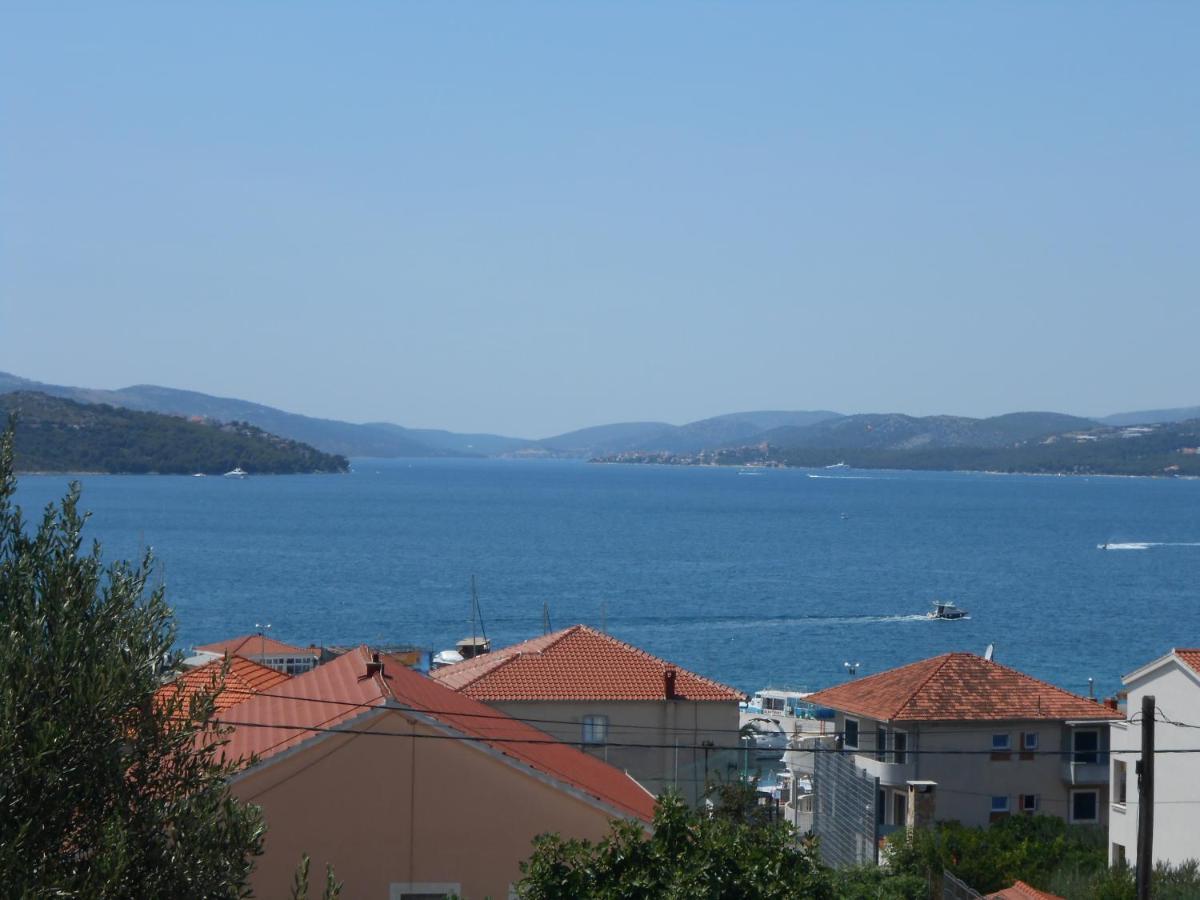 טרוגיר Apartments With A Parking Space Okrug Gornji, Ciovo - 13859 מראה חיצוני תמונה