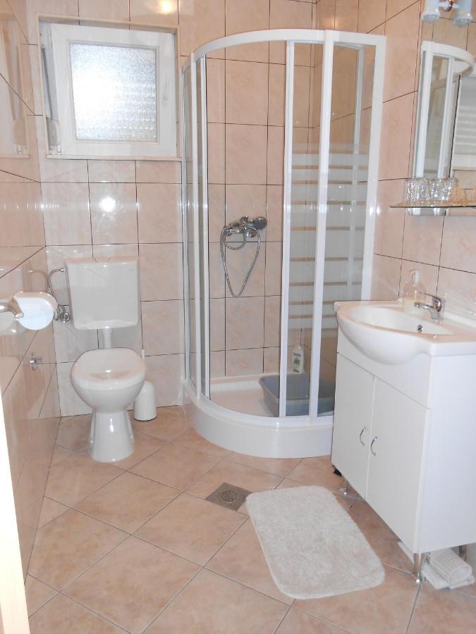 טרוגיר Apartments With A Parking Space Okrug Gornji, Ciovo - 13859 מראה חיצוני תמונה