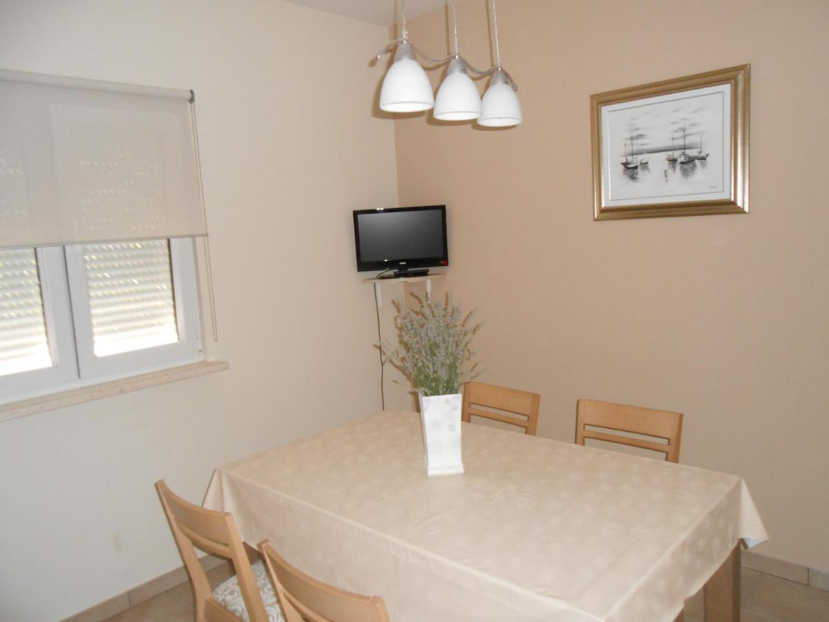טרוגיר Apartments With A Parking Space Okrug Gornji, Ciovo - 13859 מראה חיצוני תמונה